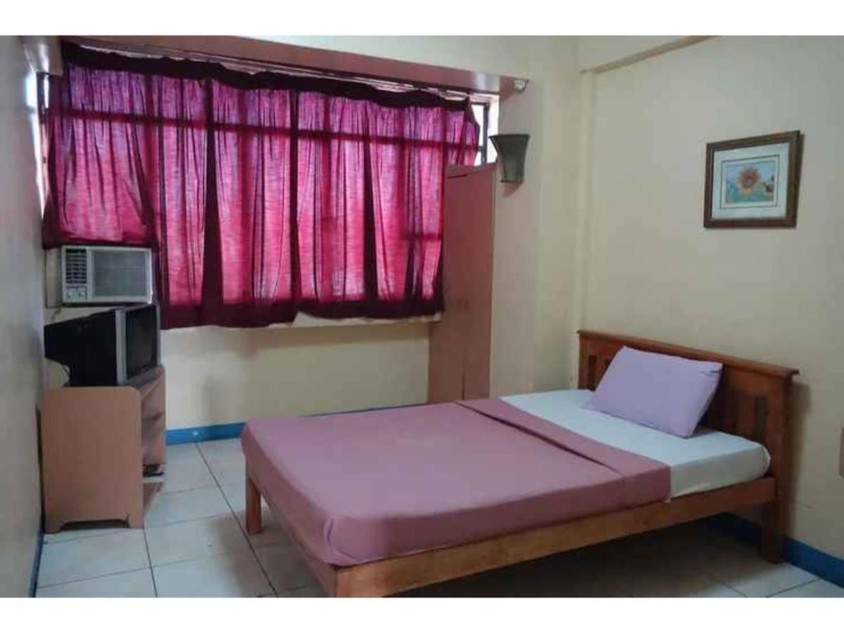 Oyo 672 Capitol Tourist Inn Cebu Stadt Exterior foto